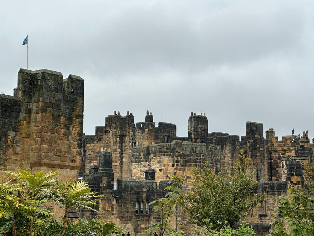 Alnwick Castle grounds